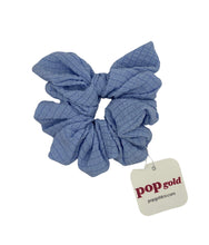 Load image into Gallery viewer, Pop Bow: Pastel Blue
